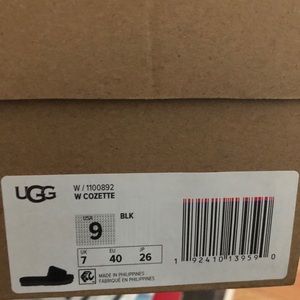 UGG Cozette New in Box size 9